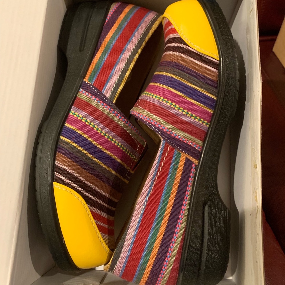 ⭐️ Girls Coco Jumbo textile clogs, size US 4, NIB